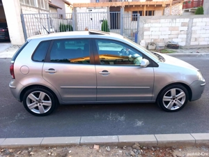 vând Volkswagen Polo 9N  Motorizare 1.4 TDl,an fabricație 2008 - imagine 5