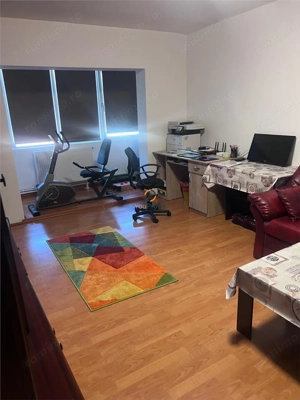 Decomandat 3 camere cu vedere pe 3 parti mobilat si utilat - imagine 15