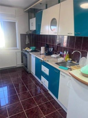 Decomandat 3 camere cu vedere pe 3 parti