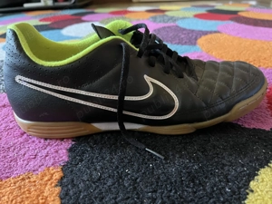Vând pantofi sport Nike Tiempo