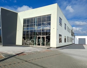 SHOWROOM - Expunere si Vitrina Mare  la Bulevard -Principal- Parcari