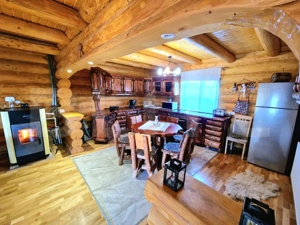 ️ Cabana din lemn rotund, 140 mp utili, 1000mp teren – zonă turistică Mărișel - imagine 4