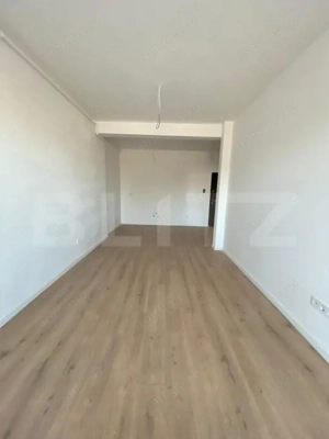 Apartament cu 2 camere – etaj 1, bloc nou, balcon generos, parcare inclusă  - imagine 3