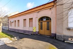 Locuință spațioasă cu grădină mare în Aradul Nou, calea Timișorii - imagine 1