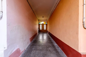 Locuință spațioasă cu grădină mare în Aradul Nou, calea Timișorii - imagine 8