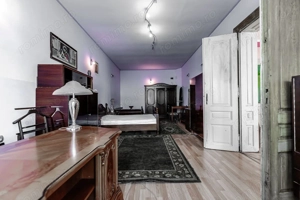 Locuință spațioasă cu grădină mare în Aradul Nou, calea Timișorii - imagine 5