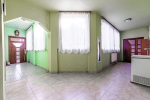 Locuință spațioasă cu grădină mare în Aradul Nou, calea Timișorii - imagine 3