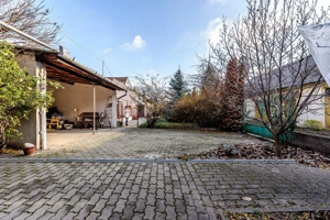 Locuință spațioasă cu grădină mare în Aradul Nou, calea Timișorii - imagine 6