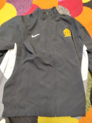 Vând bluză de trening cu Manchester United 