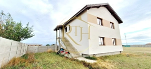 Se vinde duplex modern cu 3 camere  plus teren in Giroc ,zona linistita. - imagine 3