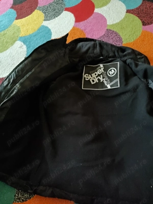 Vând geacă groasă de iarnă Super Dry