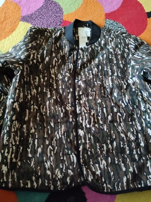 Vând geacă comando