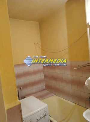 OKAZIE ! Vanzare Garsoniera CETATE M-uri centrala termopane nerenovata - imagine 6