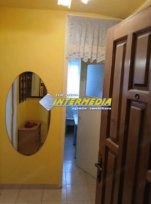 OKAZIE ! Vanzare Garsoniera CETATE M-uri centrala termopane nerenovata - imagine 7