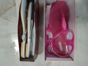 Vând diferite tipuri de sandale 