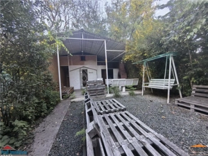 Cabana pe Stradul din Arad aproape de Mures