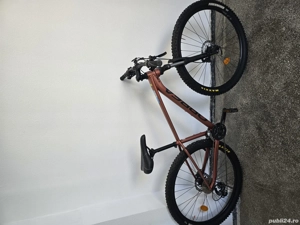 De vînzare două biciclete 