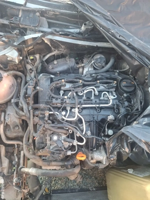 dezmembrez pasat  - imagine 3