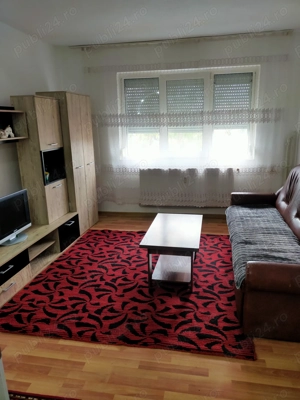 Închiriez garsonieră  170  