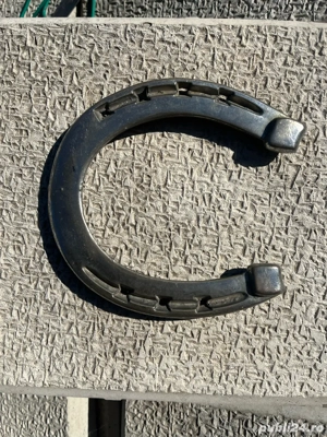 Potcoava ornament grila radiator