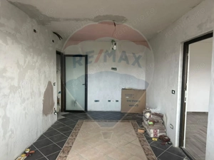 Apartament cu 2 camere de vânzare Savinesti - imagine 19