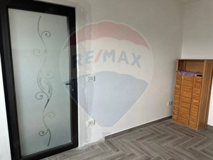 Apartament cu 2 camere de vânzare Savinesti - imagine 20