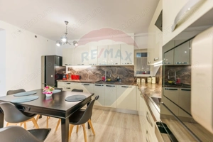 Apartament cu 2 camere,82 mp Arad Plaza - imagine 2