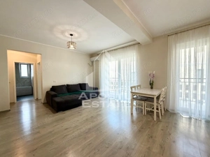 Apartament 3 camere, centrala proprie, loc de parcare, Giroc - imagine 3