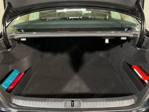 Volkswagen Passat - imagine 12