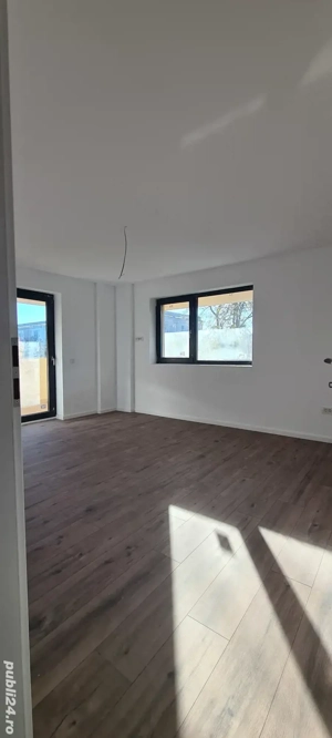 Ap. 3 cam. etaj 2, st. 114 mp, bloc nou, Tiglina 2