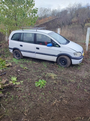Vând/dezmembrez Opel Zafira anul 2001 - imagine 4