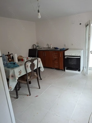 Casa de vanzare in comuna potlogi  - imagine 2