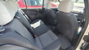 Skoda Octavia Tour, benzină, 1.6 MPI 102 CP, 2006, pret 2950 euro negociabil - imagine 8