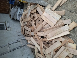 Parchet masiv din lemn