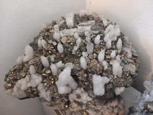 Pietre rare de mină 