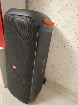 Inchiriez baxe jbl ,proiectoare de lumini, majorat , botez!