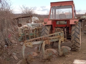 Vand Urgent Tractor UTB U850  - imagine 2