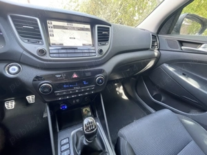 Hyundai Tucson 1,6 T-GDI, 4x4, impecabil - imagine 8