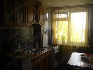 Închiriez cameră în apartament cu două camere