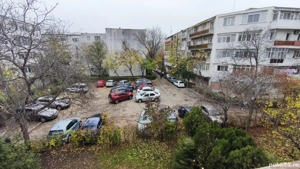 Vând apartament etaj 2  in cartier Micro 3