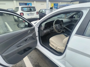 Hyundai Elantra 1.6 l 123 CP CVT Exclusive