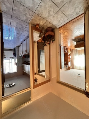 Oltenitei - Aparatorii Patriei - metrou 7 minute   3 camere, 7 din 8 , an 1986, bloc REABILITAT - imagine 3