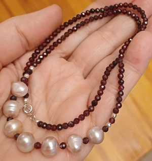 Colier superb, granat, perle de cultură și argint.