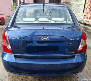 Hyundai accent - imagine 4