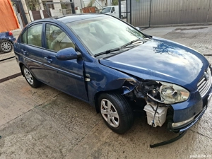 Hyundai accent - imagine 8