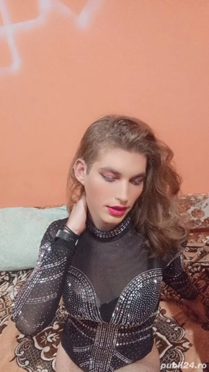 Bună, sunt Aurora, nouă la tine în oraș, 27 de ani