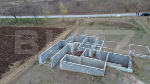 Teren intravilan cu proiect de casa 2600, zona Hapria