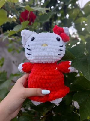 Hello Kitty croșetată manual - imagine 2