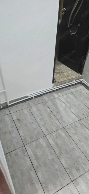 Vand garsoniera renovata recent - imagine 3