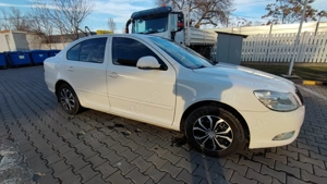 Vând Skoda Octavia 2.2 - imagine 2